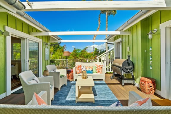 Poipu 1940s Beach Cottage | Outdoor Showers