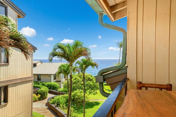1302 Seaside | Oceanview•Pool•Spa•Whales